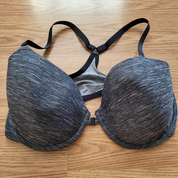 2/$45 Front closure LaSenza bra. Worn but lots of life left - Picture 1 of 3